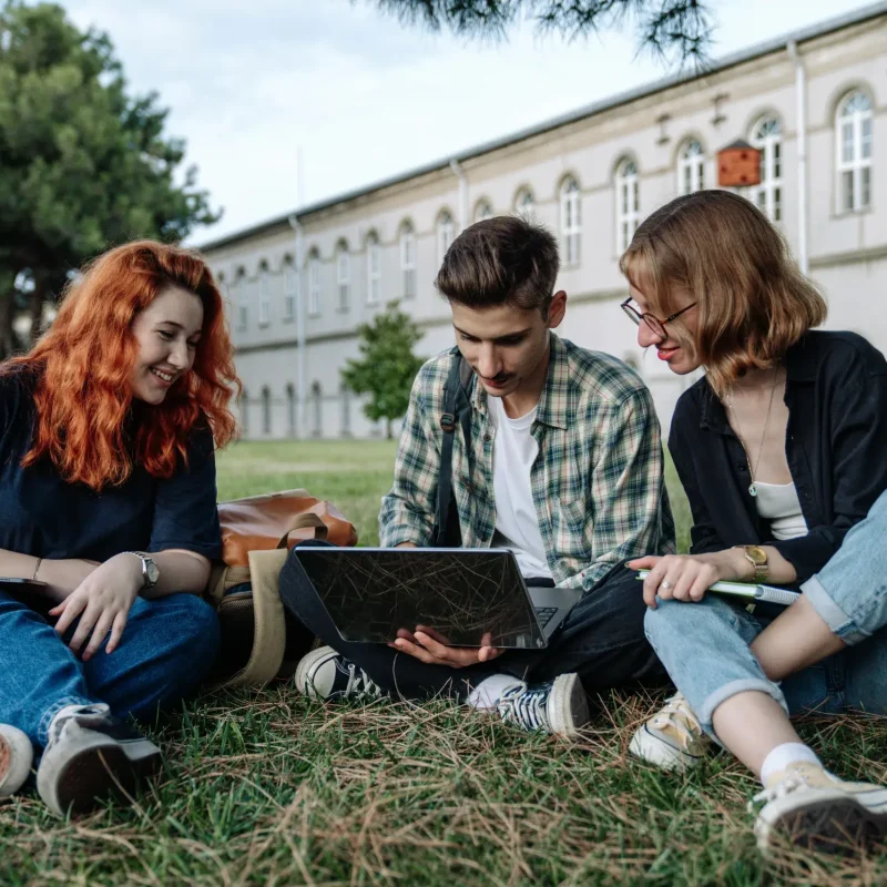 ahmed-20NXVddVtkQ-unsplash